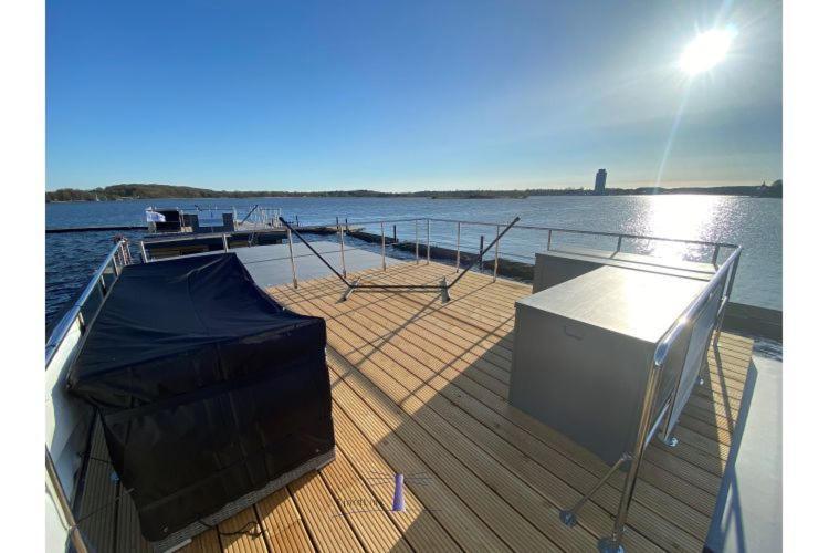 Hausboot Fjord Ankerplatz Mit Biosauna In Schleswig Ngoại thất bức ảnh