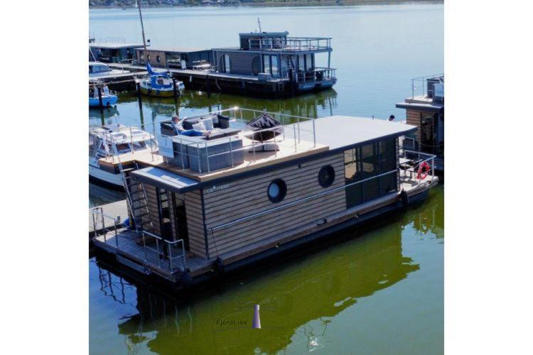 Hausboot Fjord Ankerplatz Mit Biosauna In Schleswig Ngoại thất bức ảnh