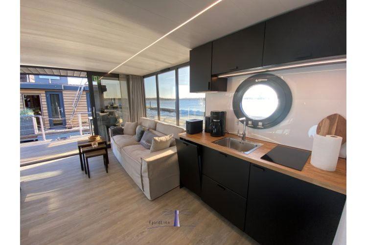 Hausboot Fjord Ankerplatz Mit Biosauna In Schleswig Ngoại thất bức ảnh