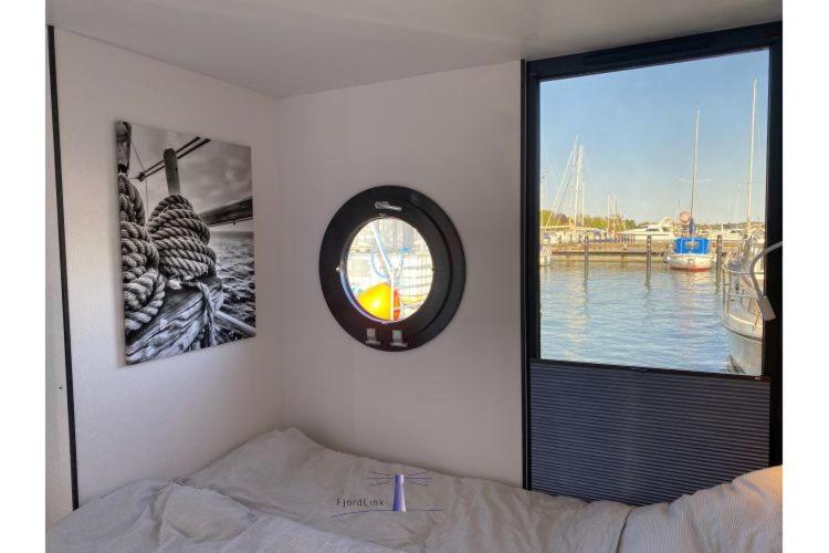 Hausboot Fjord Ankerplatz Mit Biosauna In Schleswig Ngoại thất bức ảnh